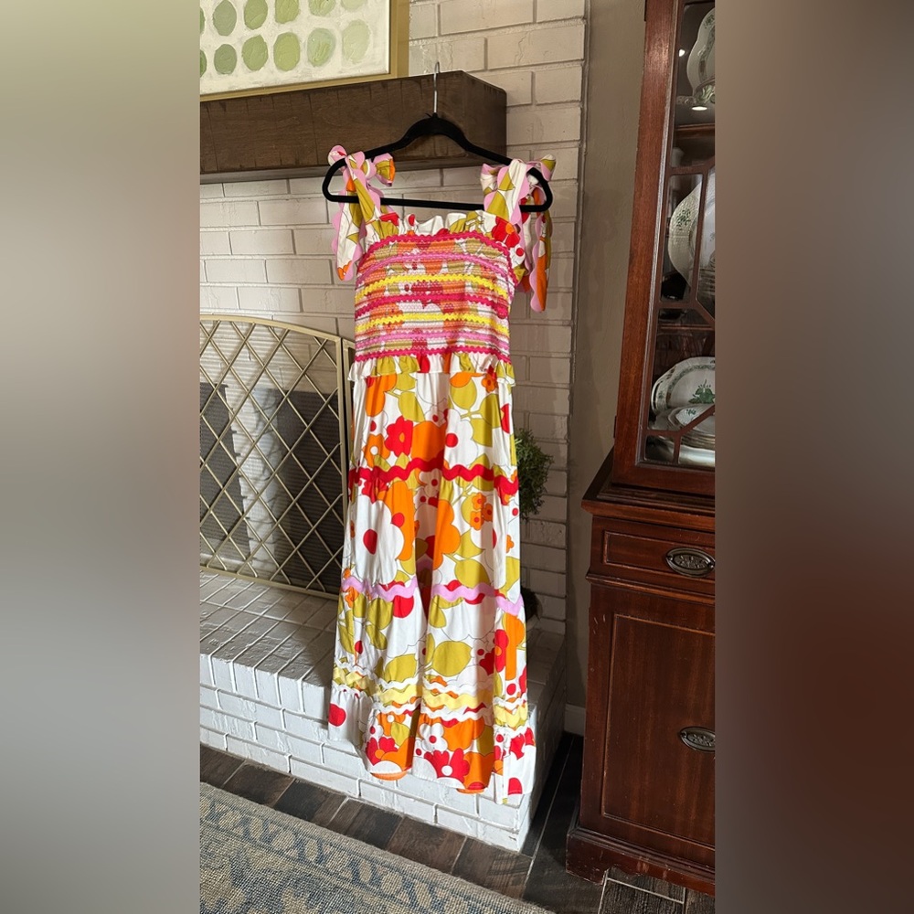 CeliaB Dress - medium - brand new